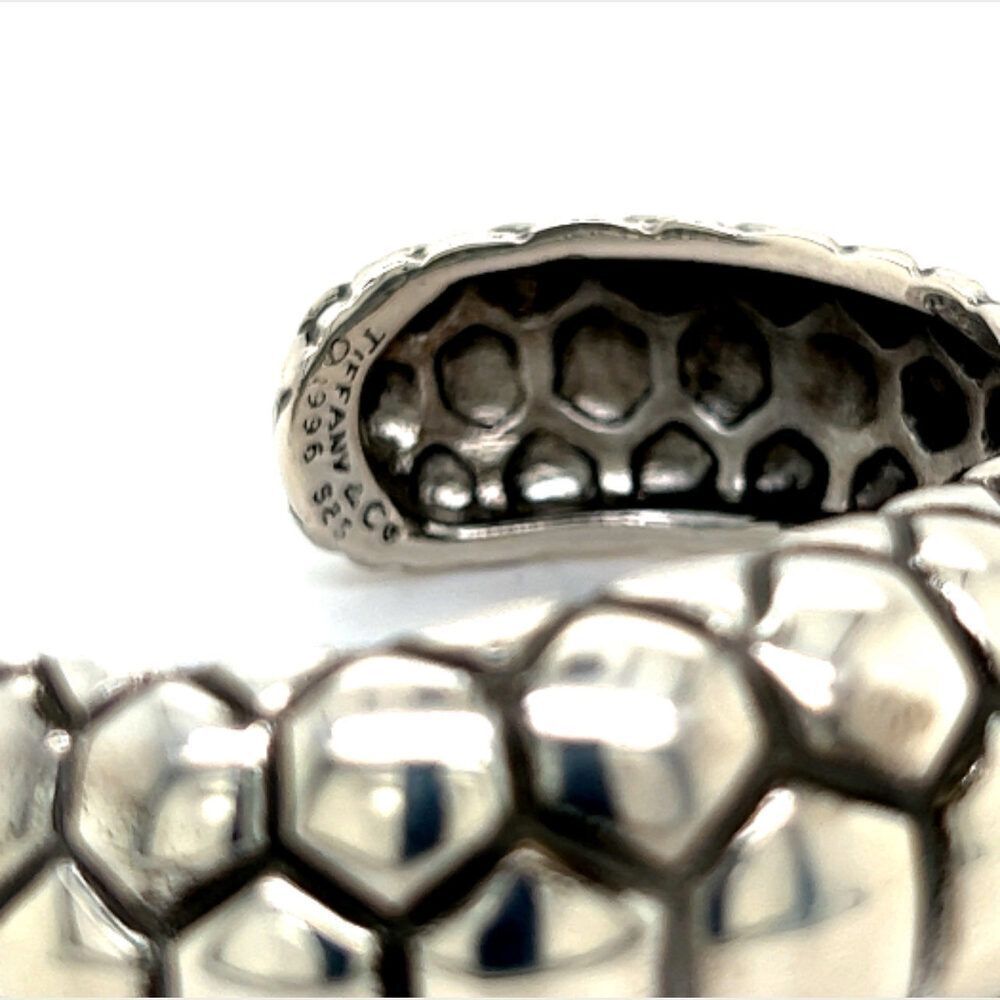 Tiffany & Co Bangle Bracelet 7.5" Medium Beehive Design Sterling Silver TIF885 - Picture 2 of 7